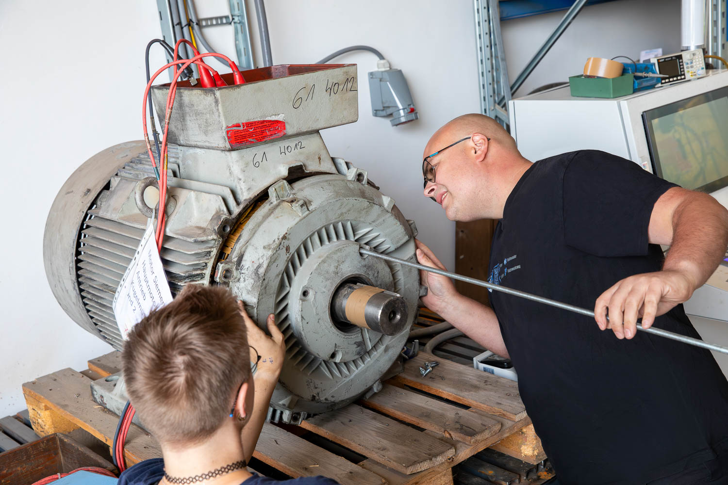 Elektrowerkstatt Ackerl Reparaturen Reparaturen an einem Elektromotor