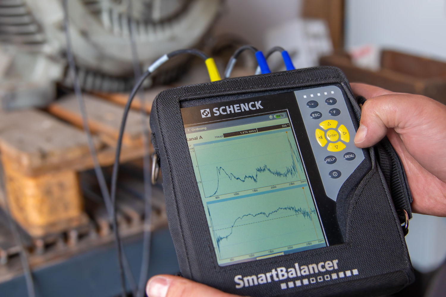 Messungen Reparaturen an einem Elektromotor